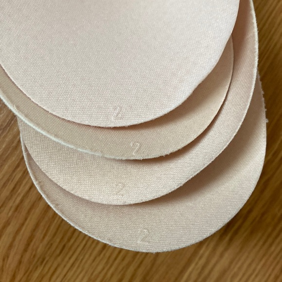 ❤️ Four Lululemon Bra Insert Pads Size 2 New - Picture 3 of 3